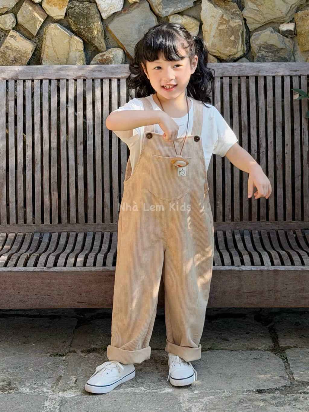Yếm nhung tăm cho bé