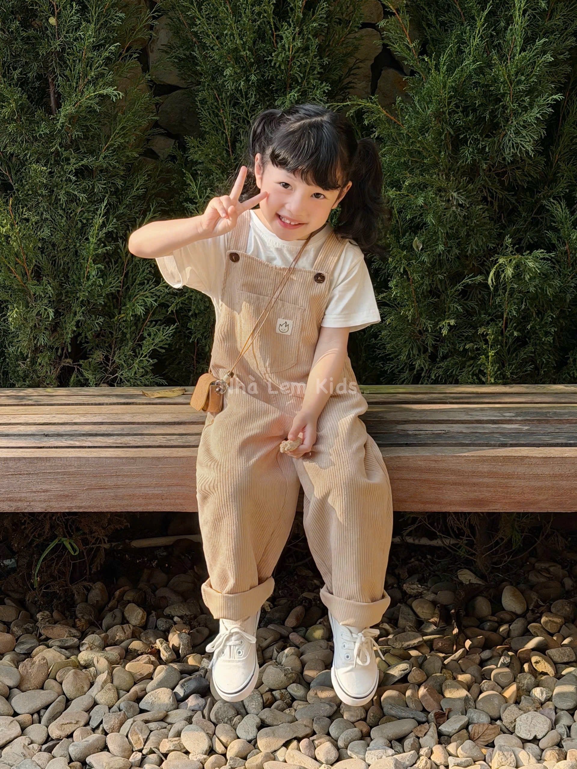 Yếm nhung tăm cho bé