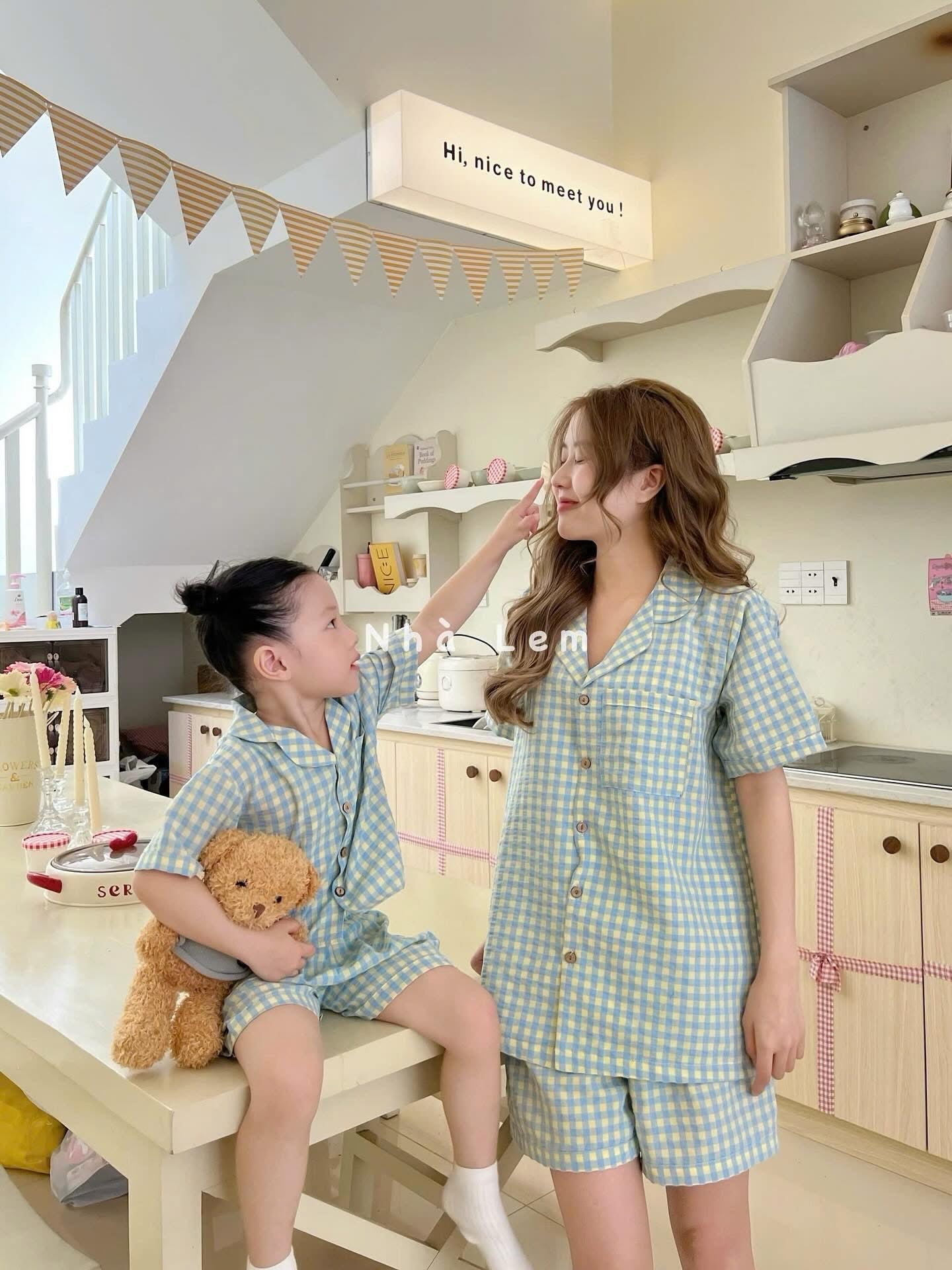 Bộ đồ pijama cho mẹ và bé