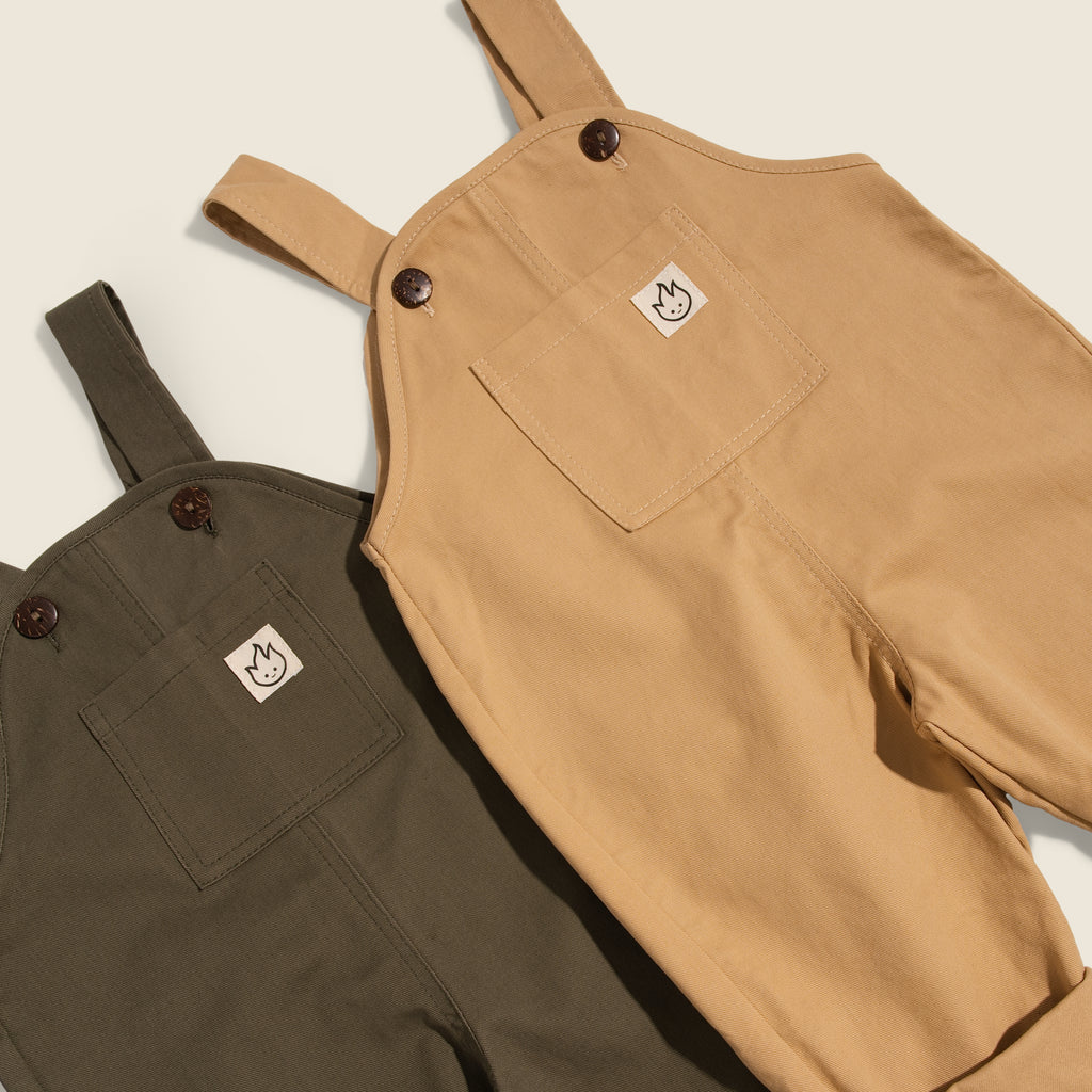 Yếm kaki form dài vintage cho bé