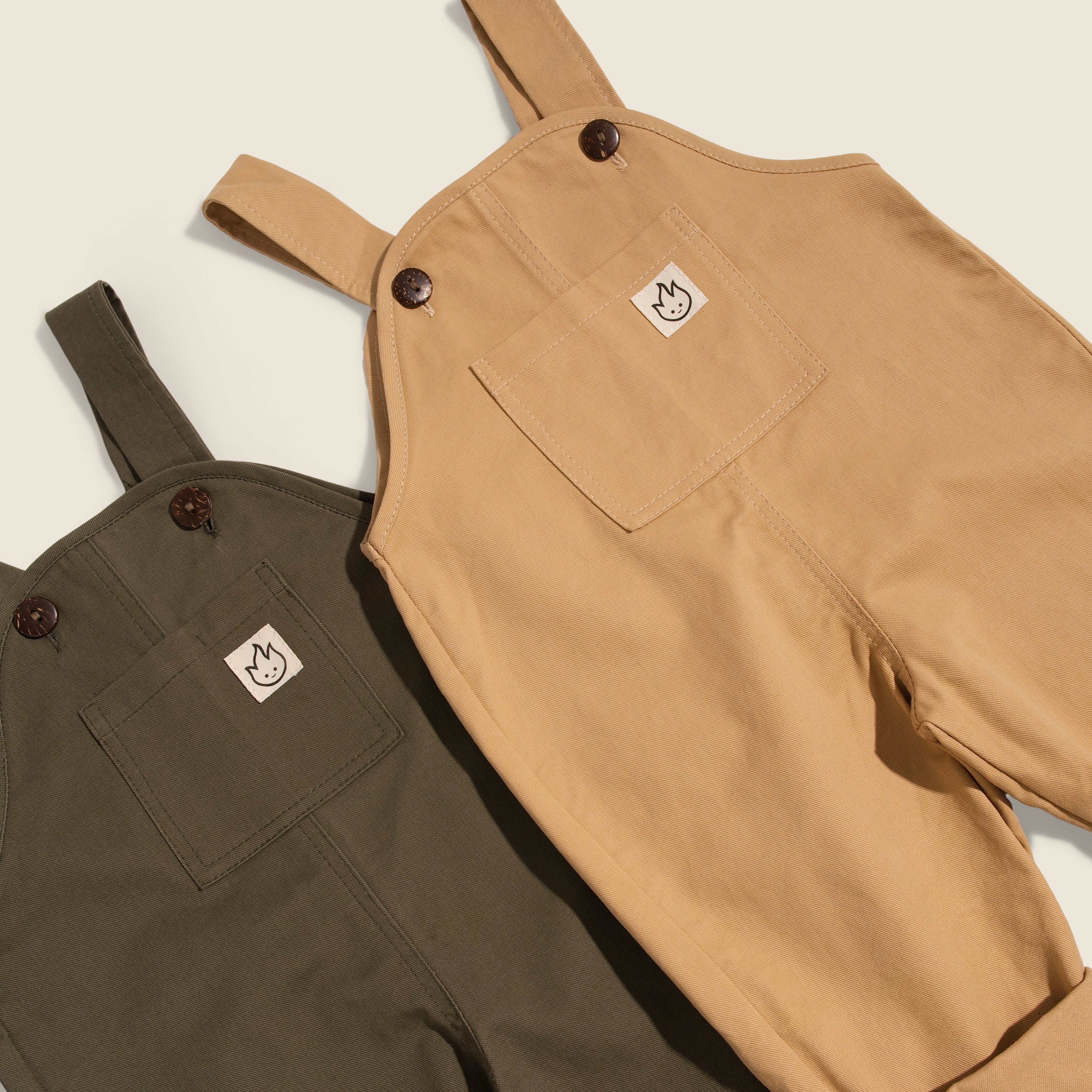Yếm kaki form dài vintage cho bé