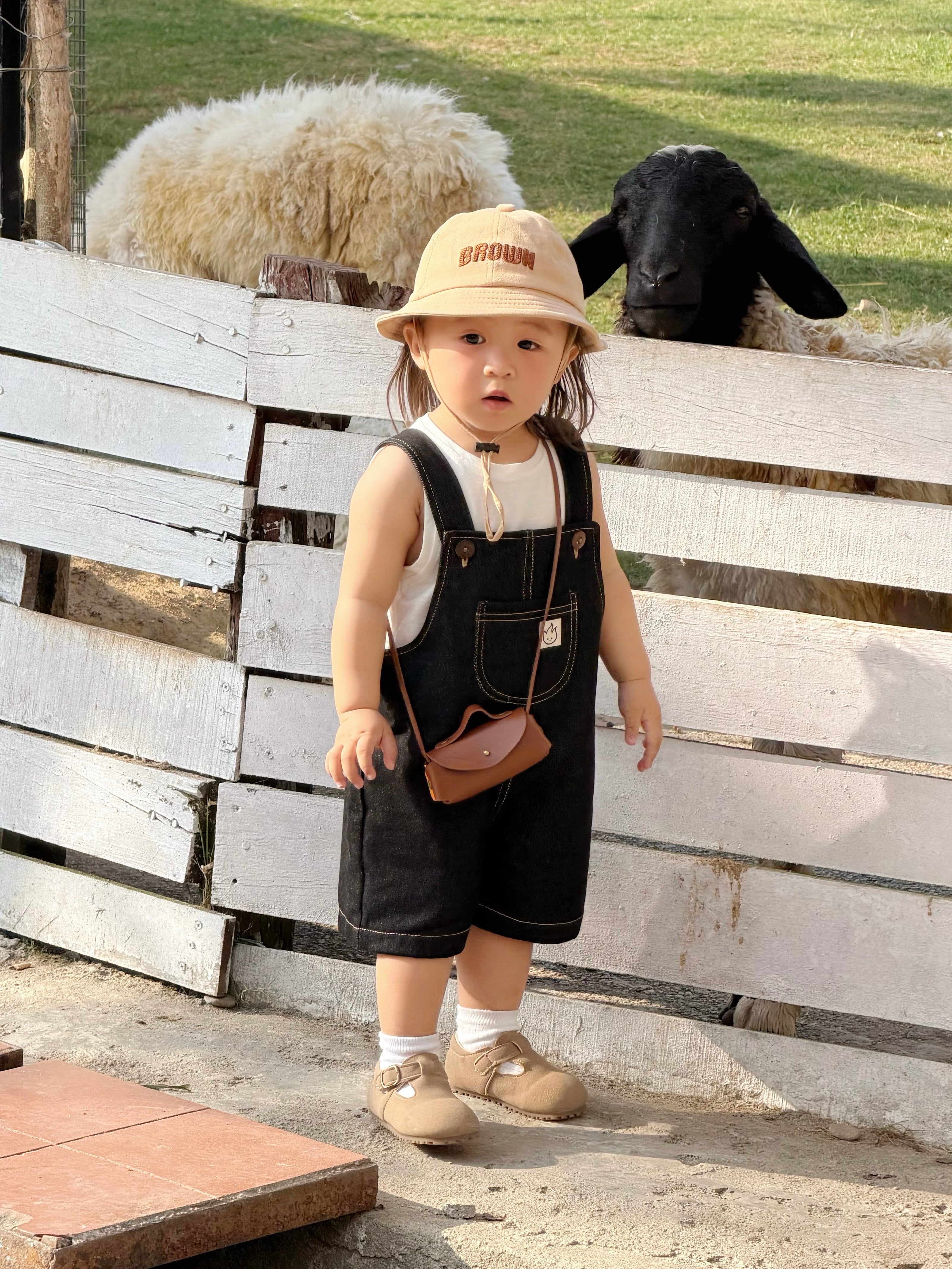 Yếm jean ngắn cho bé